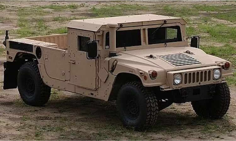 How Much Does a Military Humvee Weigh?